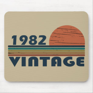 1982生まれ年のヴィンテージ生誕 マウスパッド