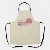 1982生まれ年のヴィンテージ誕生日ギフト エプロン (正面)
