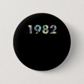 1982 4 缶バッジ (正面)