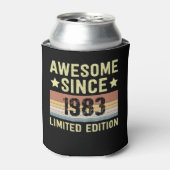 1983年生まれのすごいお誕生日おめでとう 缶クーラー (缶正面)
