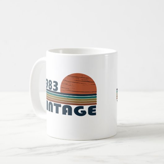 1983生まれ年のヴィンテージ誕生日ギフト コーヒーマグカップ (正面左)