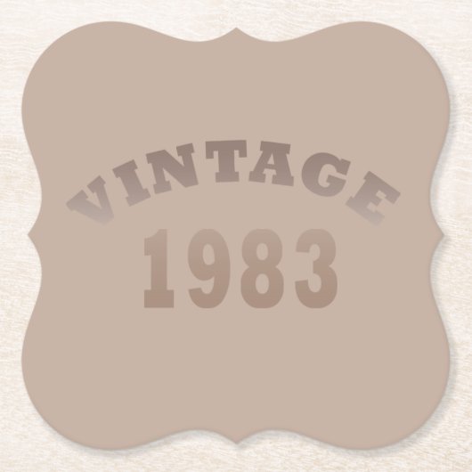 1983生まれ年のヴィンテージ誕生日ギフト ペーパーコースター (正面)