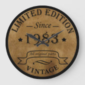 1983生まれ年のヴィンテージ誕生日ギフト ラージ壁時計 (正面)