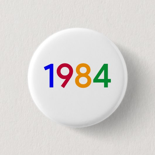 1984ボタン – ピンバック 缶バッジ (正面)
