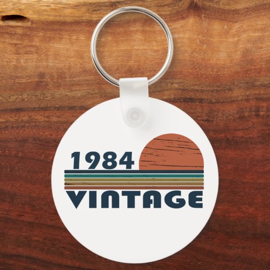 1984生まれ年のヴィンテージ誕生日ギフト キーホルダー (正面)