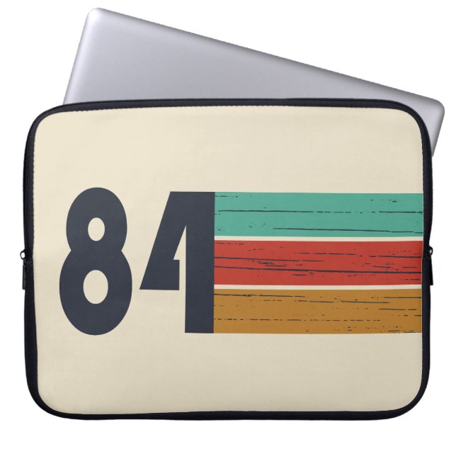 1984生まれ年のヴィンテージ誕生日ギフト ラップトップスリーブ (正面)