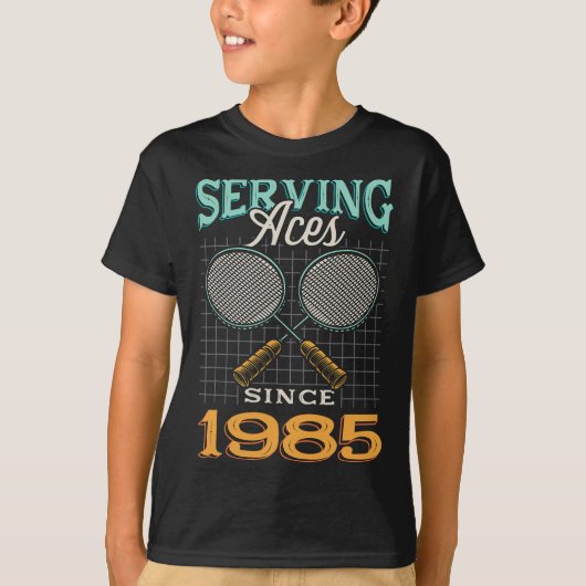 1985年バドミントン愛好家40誕生以来エースを提供 Tシャツ (正面)