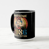 1986年生まれレトロ40代女性の誕生日お祝い マグカップ (正面左)