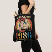 1986年生まれレトロ40歳の女性の誕生日おめでとう トートバッグ (クローズアップ)