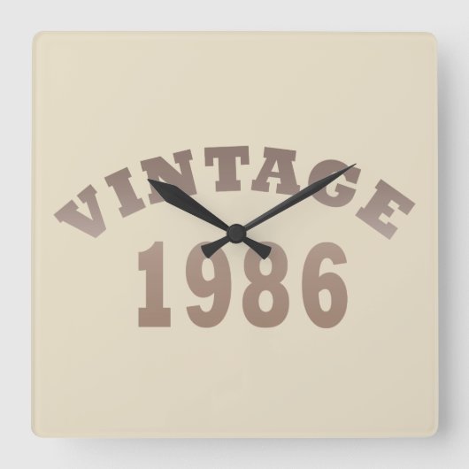 1986生まれ年のヴィンテージ誕生日ギフト スクエア壁時計 (正面)
