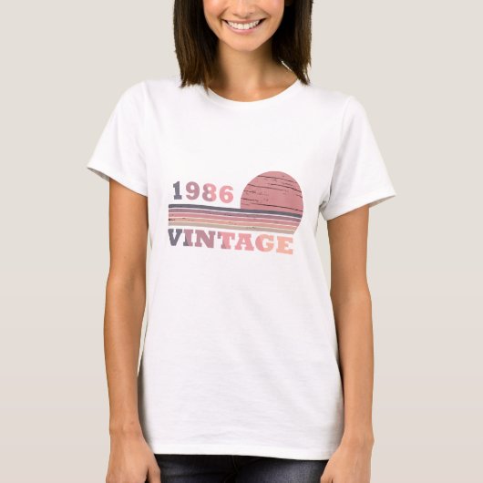 1986生まれ年のヴィンテージ誕生日ギフト Tシャツ (正面)