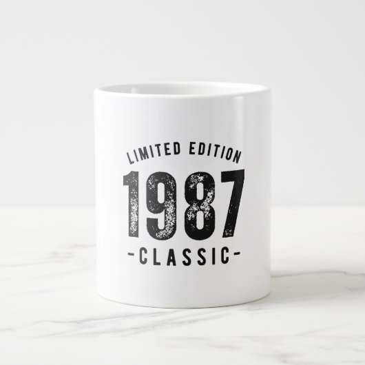 1987年生まれのクラシック ジャンボコーヒーマグカップ (正面)