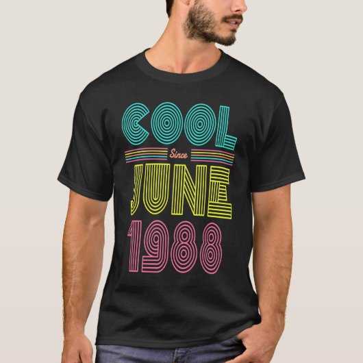 1988クール年6月以来35th誕生日パーティー男性の女性 tシャツ (正面)