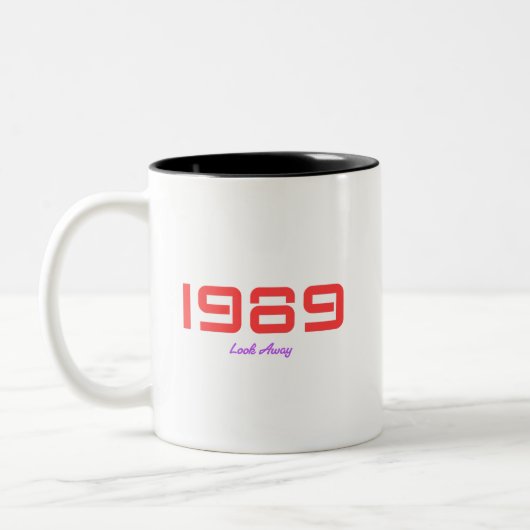 1989年のトップソング ツートーンマグカップ (左)
