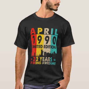 1990素晴らし年4月以来32番目の誕生日ヴィンテージ市場 Tシャツ