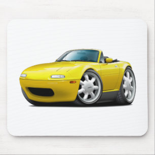 1990-98年のMiataの黄色い車 マウスパッド