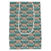 1992生まれ年にクリスチャンの名前を持つ ミディアムペーパーバッグ (裏面)