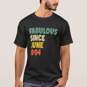 1994年6月以来の素晴らしい男の子の男の子の女の子 Tシャツ
