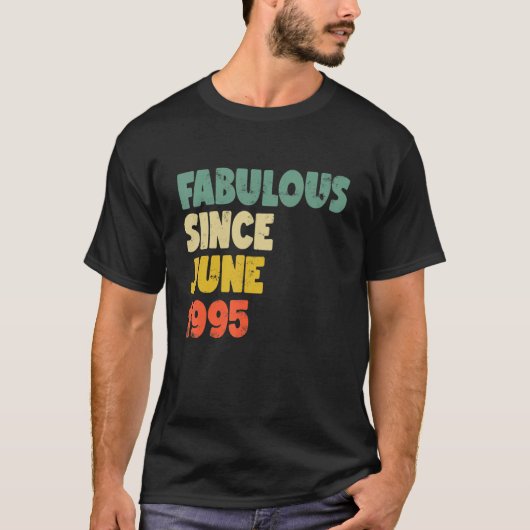 1995年6月以来の素晴らしい男の子の男の子の女の子 Tシャツ (正面)
