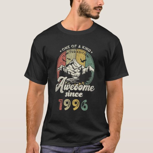 1996年生まれ 誕生日ギフト おもしろ 記念日 Tシャツ (正面)