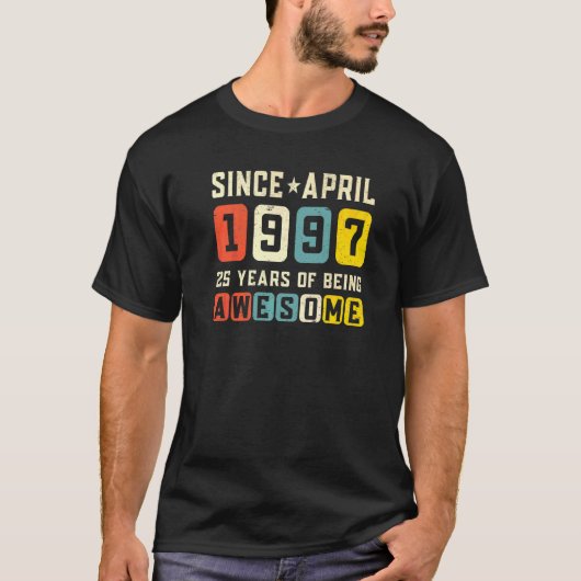 1997年4素晴らし月ヴィンテージ25誕生日 Tシャツ (正面)