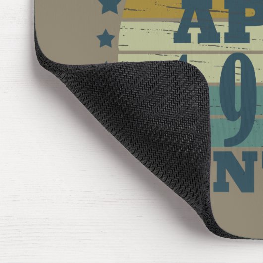 1998生まれ年4月のヴィンテージ誕生日 マウスパッド (コーナー)