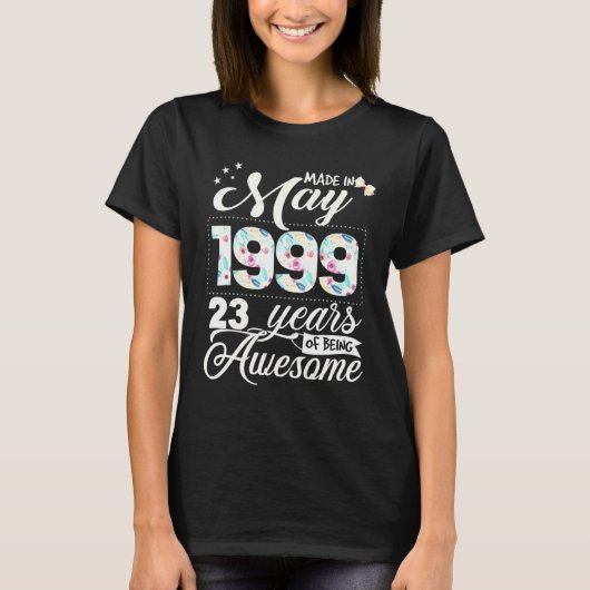 1999年5月生まれの女性のための23歳の誕生日の花 Tシャツ (正面)