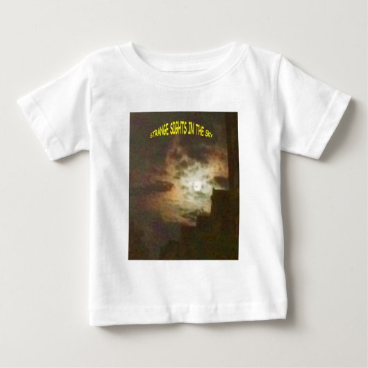199.奇妙な空の光景 ベビーTシャツ (正面)