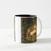 199.捕らえられたユニコーン ツートーンマグカップ (正面右)