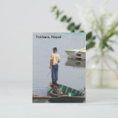 199.舟に乗った少年 ポストカード (スタンド正面)