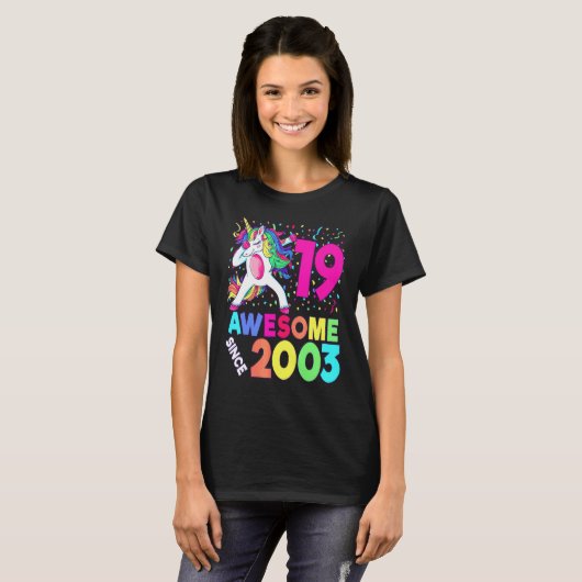 19th Birthday Dabbing Unicorn Party  19 Years Old  Tシャツ (正面フル)