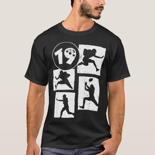 19th Birthday Retro American Football 19 Years Old Tシャツ (正面)