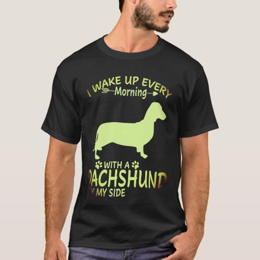 1 私の隣で起きる朝はダックスフンドと一緒 Tシャツ (正面)