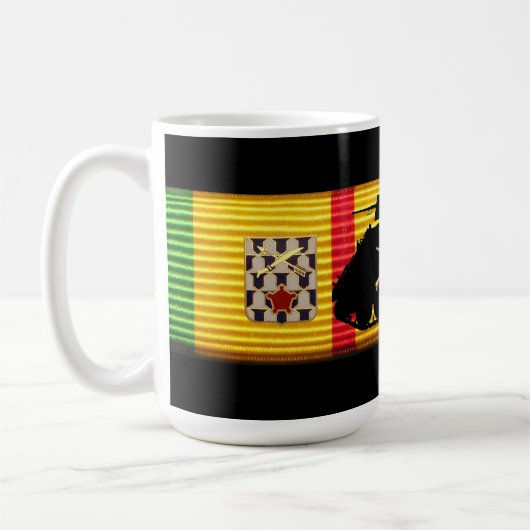 1/16th歩兵のベトナムサービスリボンのマグ コーヒーマグカップ (左)