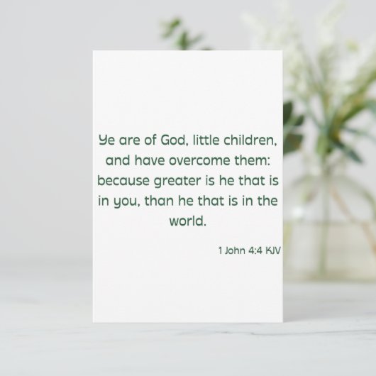1 John 4:4 KJVバイブルVerse Flat Greeting Card カード (スタンド正面)