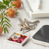 1 John 4:8 "- – 神は愛だからだ。 聖書の真実の鍵 キーホルダー (側面)