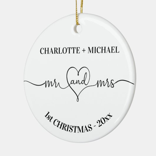 1stクリスマスの新婚の名前ハート白 セラミックオーナメント (左)