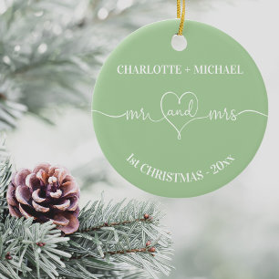 1stクリスマス新婚夫婦の名前ハートセージ緑 セラミックオーナメント