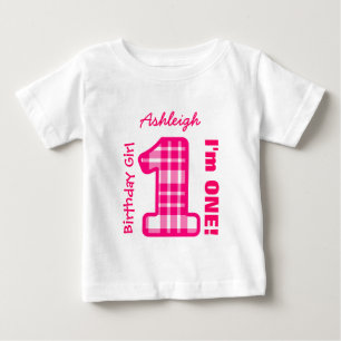 1stバースデーガールPLAID 1年名前をカスタムするV03B ベビーTシャツ