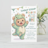 1st Dino 誕生日パーティ | かわいいテディベア恐竜 招待状 (スタンド正面)