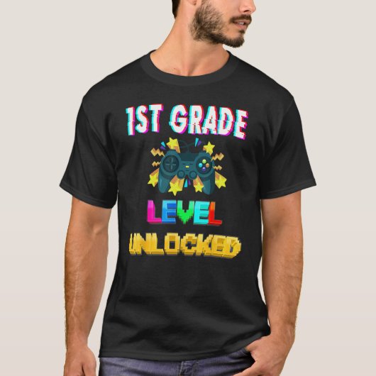 1st Grade Level Unlocked Gamer First Day Of School Tシャツ (正面)