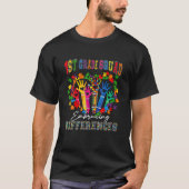 1St Grade Squad Embracing Differences Autism SPED Tシャツ (正面)