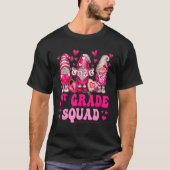 1st Grade Teacher Squad Valentines Day Gnomes Hold Tシャツ (正面)