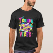 1st Grade Vibes Stereo Student Teacher Back To Sch Tシャツ (正面)