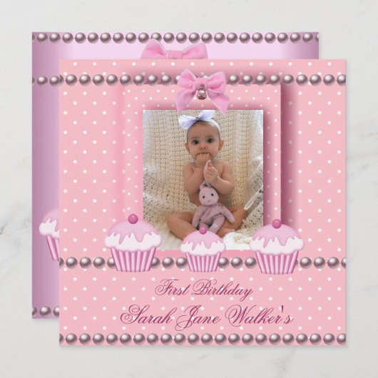 1thバースデーガールピンクカップケーズホワイトパールベビー 招待状 (正面/裏面)