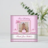 1thバースデーガールピンクカップケーズホワイトパールベビー 招待状 (スタンド正面)