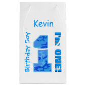 1thバースデーボーイブルー迷彩柄1歳B3BZ スモールペーパーバッグ (裏面)