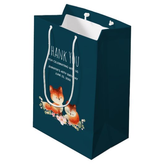2かわいい小さな赤いキツネ水の色ありがとう ミディアムペーパーバッグ (裏面アングル)
