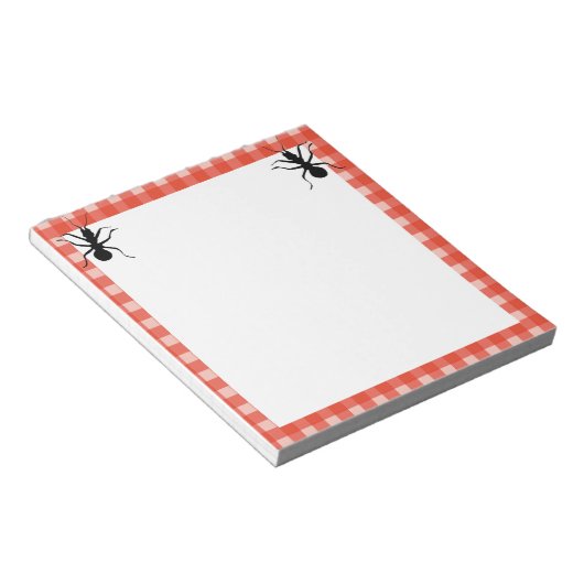 2つのおもしろいビッグブラックアリ赤いホワイトプレイド縁ど ノートパッド (アングル)