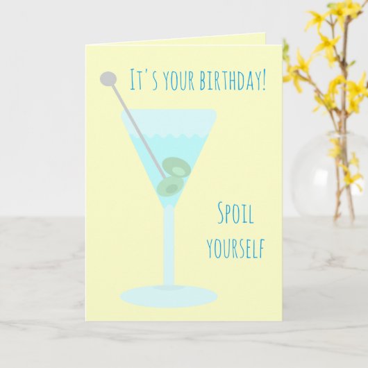 2つのオリーブ色のマルティーニのハッピーバースデーの挨拶 カード (黄色い花)